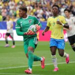 Zion Suzuki lascia il Parma e si unisce all'Aston Villa dopo il rifiuto del PSG