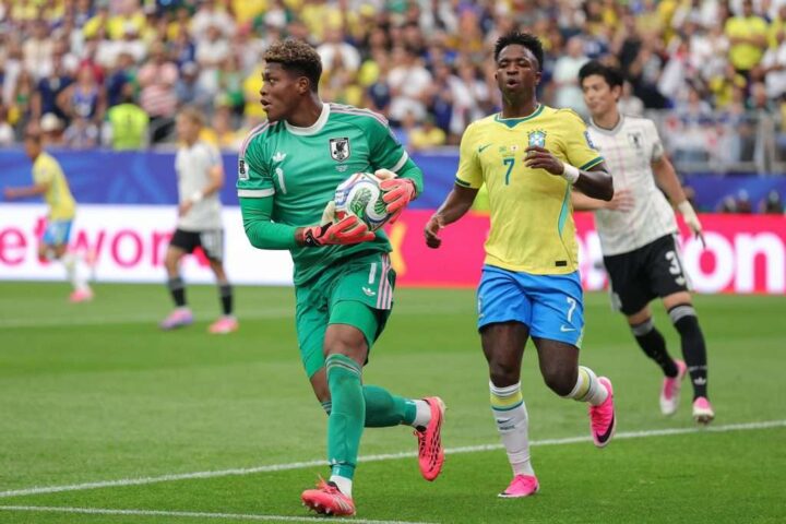Zion Suzuki lascia il Parma e si unisce all'Aston Villa dopo il rifiuto del PSG