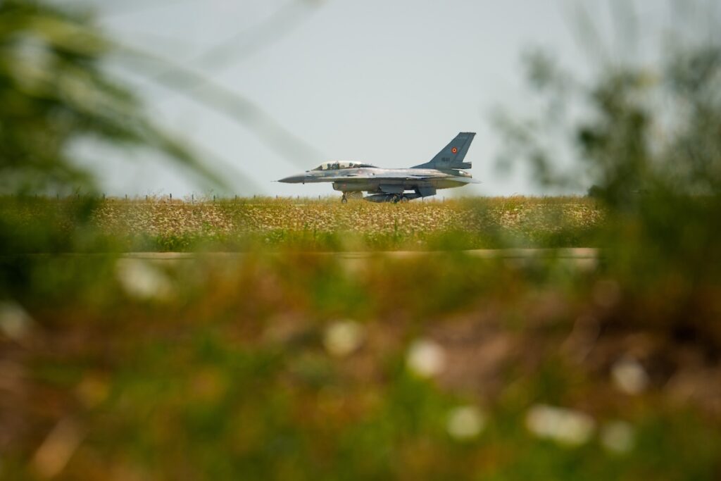 Abbattuto un drone nello spazio aereo lituano, intervento di jet della NATO e forze armate italiane