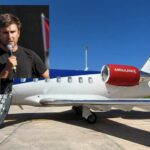 Alessandro Di Battista atterra in Italia dopo un volo speciale da Cuba, in buone condizioni di salute