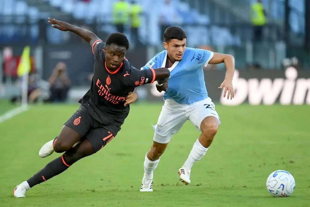 Alphadjo Cissè, giovane talento del Milan, pronto per la convocazione in Nazionale, sostiene Ruben Amorim