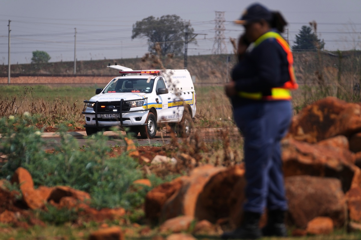 Arrestati tre sospetti per femminicidio a Johannesburg, in Sudafrica