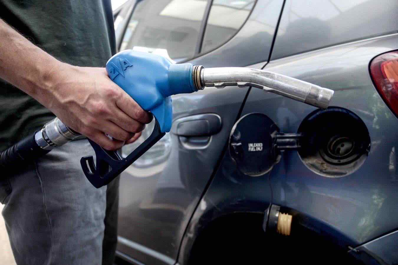 Attesa per gli aiuti mirati sul caro carburanti: il governo si prende tempo fino a settembre