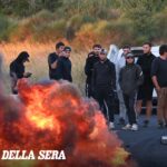 Aumenti dei carburanti in Francia, i pescatori bloccano porti e raffinerie