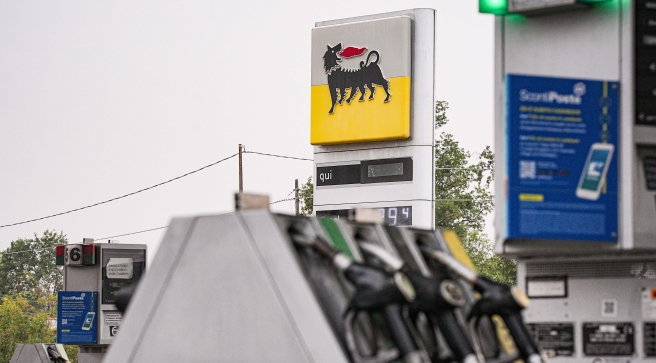 Benzina Eni: nuovi prezzi massimi in vigore da domani mattina alle 9