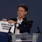 Beppe Conte conquista il sostegno degli iscritti del M5S contro l'invio di armi all'Ucraina