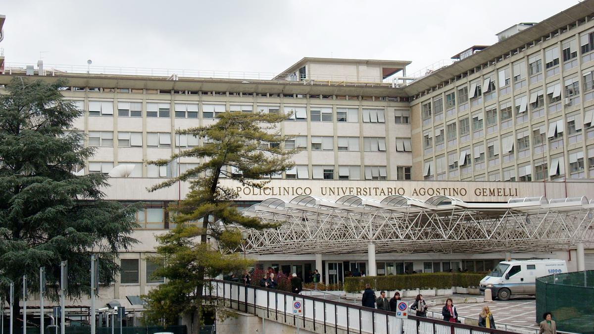 Bimbo di 5 anni cade dal balcone a Montelanico, padre denunciato per abbandono di minori