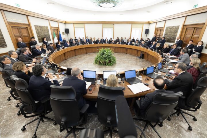 Candidature aperte per il Csm: Zanon e Zanettin in pole, il ruolo di Schifani e le manovre di Renzi