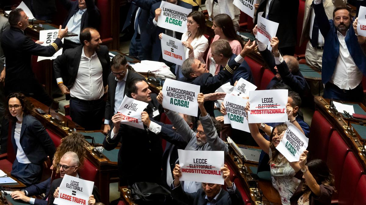 Ceccanti avverte: "Rifiuto del doppio turno rischia di portare all'ingovernabilità"