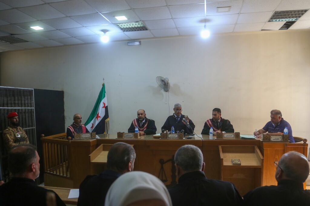 Condanne per i violenti scontri in Siria del marzo 2025, uccisi centinaia di alawiti