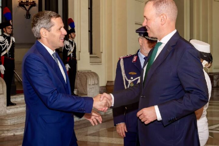 Cooperazione fra Italia e Germania in difesa: incontro tra i sottosegretari Perego e Hilmer