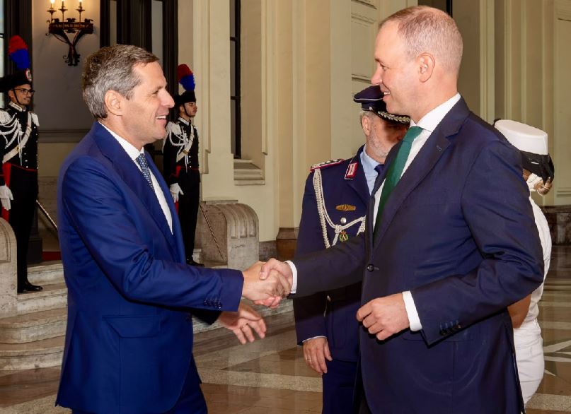 Cooperazione fra Italia e Germania in difesa: incontro tra i sottosegretari Perego e Hilmer
