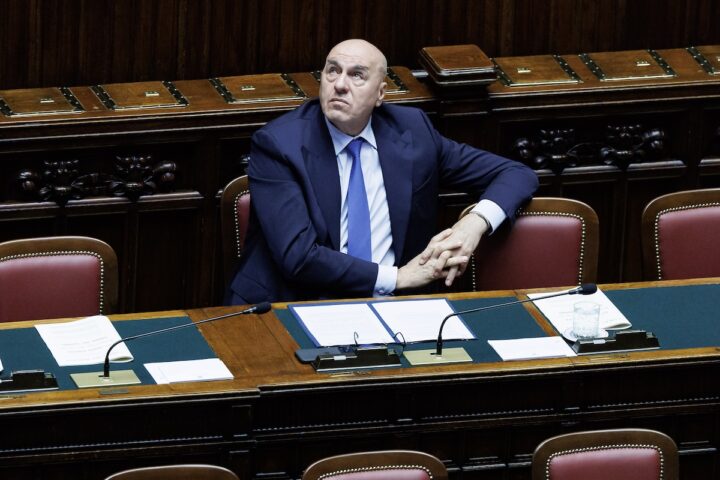 Crosetto smentisce attacchi russi contro Italia, Francia e Spagna dopo il report della CIA