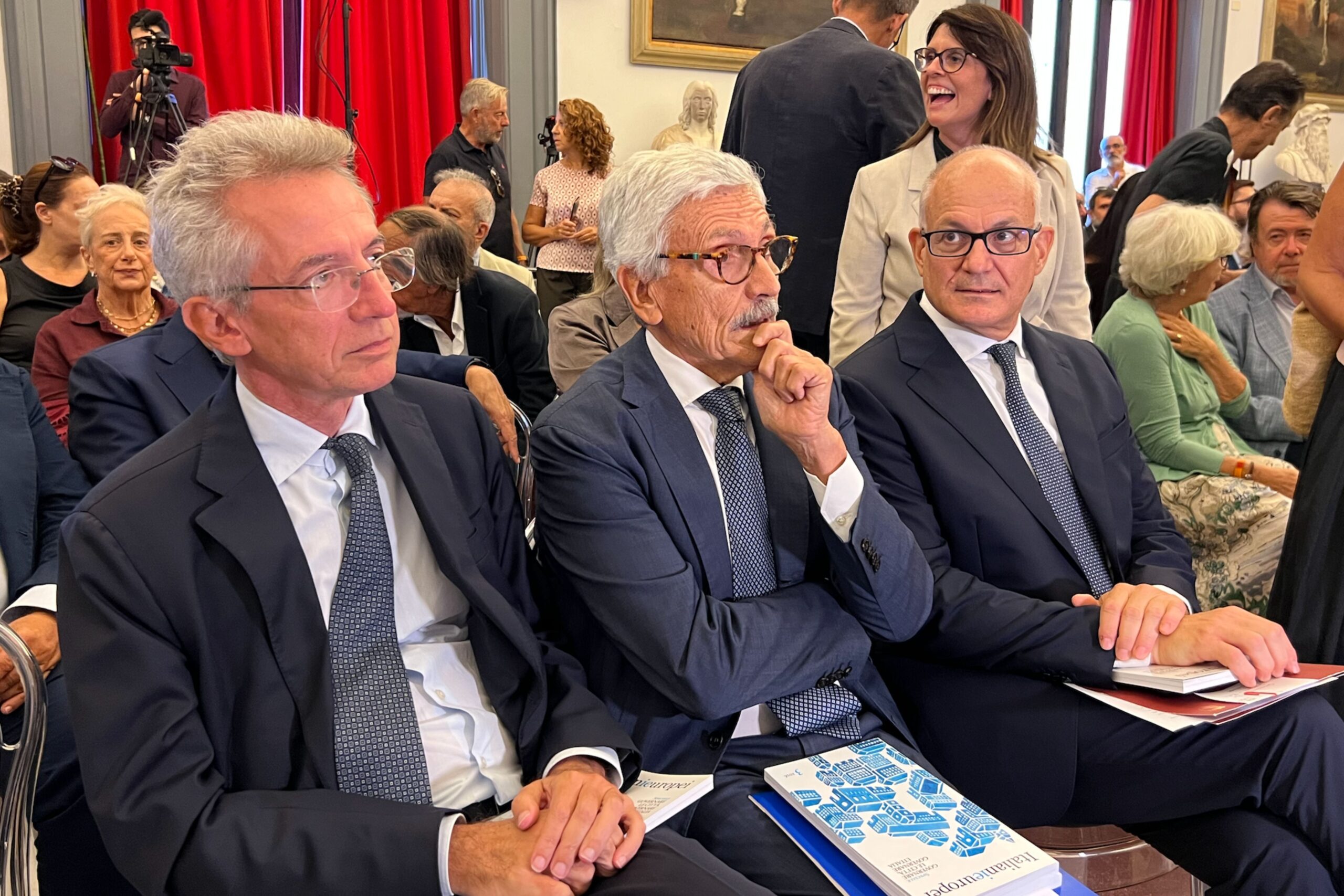 D’Alema riunisce i sindaci a Roma: «Le metropoli sono nelle mani della sinistra»