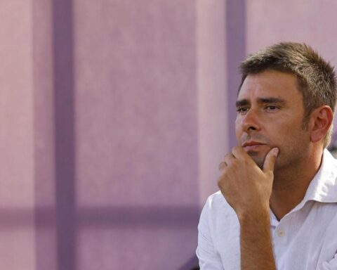 Di Battista annuncia il rientro in Italia da Cuba: "Sto meglio, tornerò a mie spese"