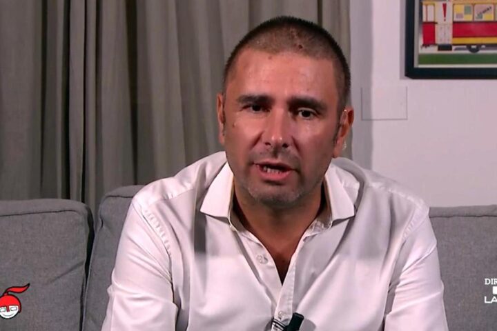 Di Battista: “Ho subito un'operazione per rimuovere un tumore, ora in cura”