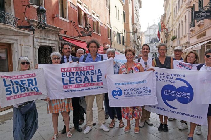 Divisioni nella destra italiana sui diritti legati al fine vita