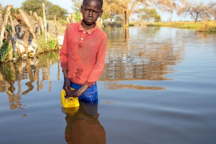 El Niño minaccia 162 milioni di bambini nell'Africa Orientale e Meridionale, allerta UNICEF