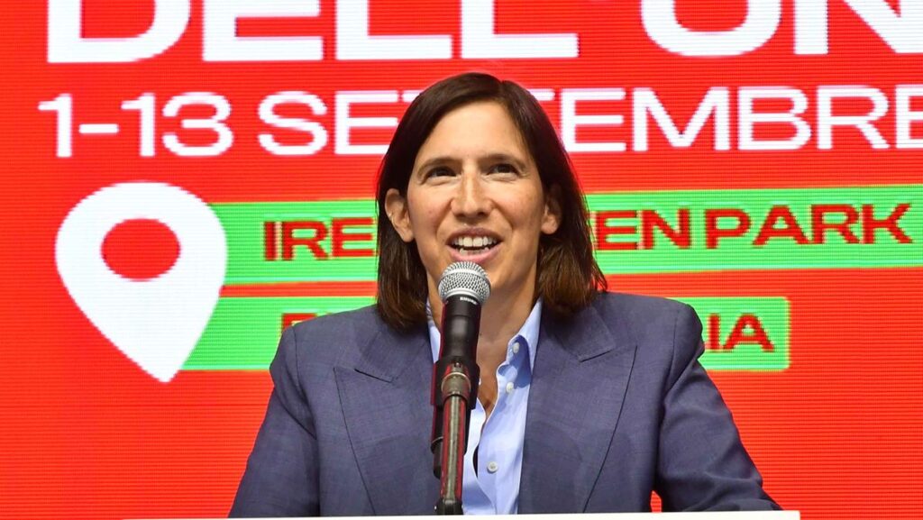 Elly Schlein: “Siamo pronti per le elezioni”. La leader del Pd chiude la Festa dell’Unità a Reggio Emilia