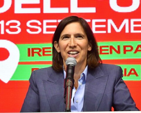 Elly Schlein: “Siamo pronti per le elezioni”. La leader del Pd chiude la Festa dell’Unità a Reggio Emilia