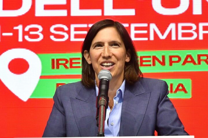 Elly Schlein: “Siamo pronti per le elezioni”. La leader del Pd chiude la Festa dell’Unità a Reggio Emilia