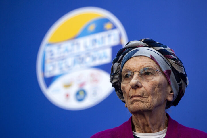 Emma Bonino trasferita in clinica privata dopo crisi respiratoria: stato di salute stabile