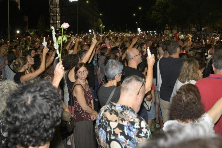 Fiaccolata a Firenze per Lorena: sindache unite contro la violenza di genere