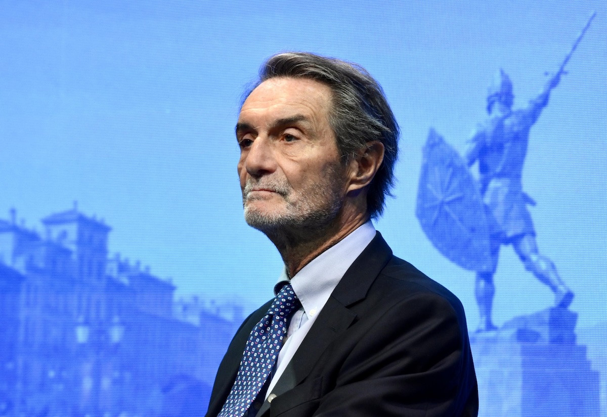 Fontana ribadisce l'associazione del Nord mentre Salvini affronta le pressioni interne