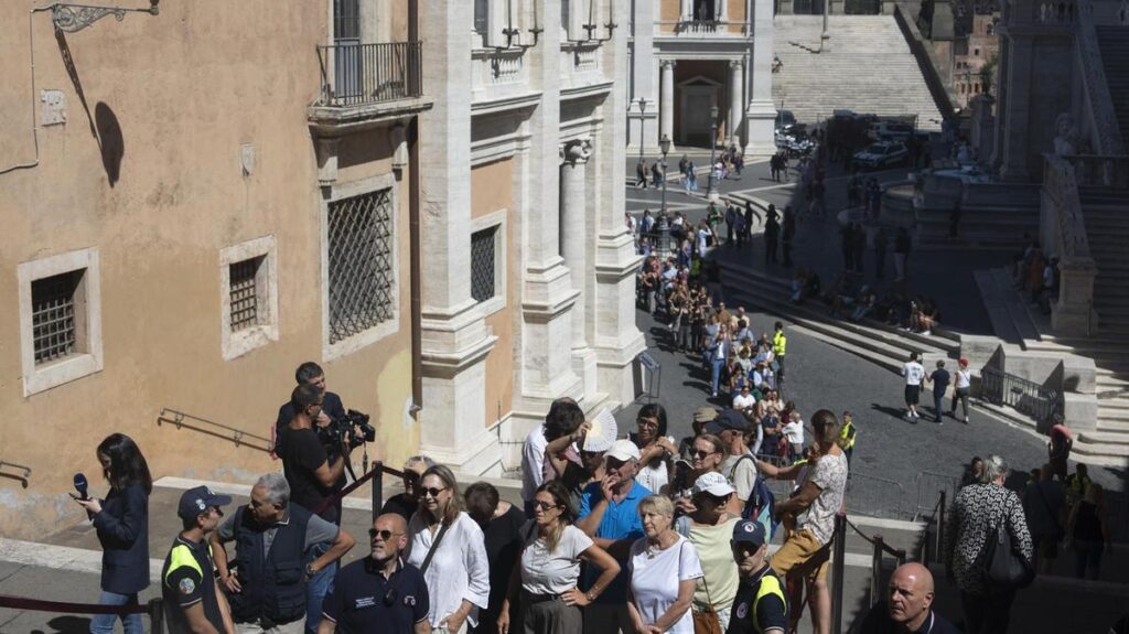 Funerali di Stato per Emma Bonino: la memoria della leader radicale al centro di polemiche ecclesiastiche