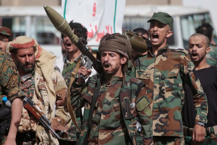 Gli Houthi riprendono l'offensiva in Yemen: importanti conquiste territoriali e nuove tensioni regionali
