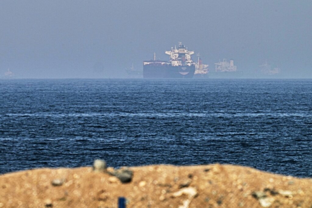 Gli Stati Uniti avviano nuovi attacchi contro l'Iran dopo tentativi di colpire navi commerciali