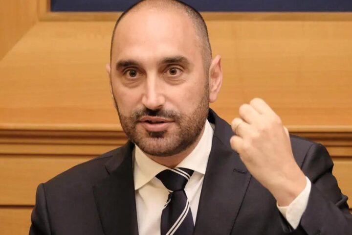 Gubitosa (M5s): "Il governo Meloni celebra un record ma la realtà è fatta di povertà e crisi"