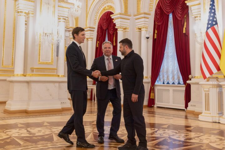 Guerra in Ucraina, Zelensky: «Incontri proficui con i mediatori americani»