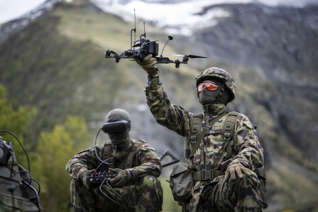 Il dibattito sulla “neutralità flessibile” della Svizzera alla vigilia del referendum di domenica