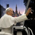 Il Papa Leone XIV e il suo ruolo politico: messaggi chiari in un contesto di crisi europea