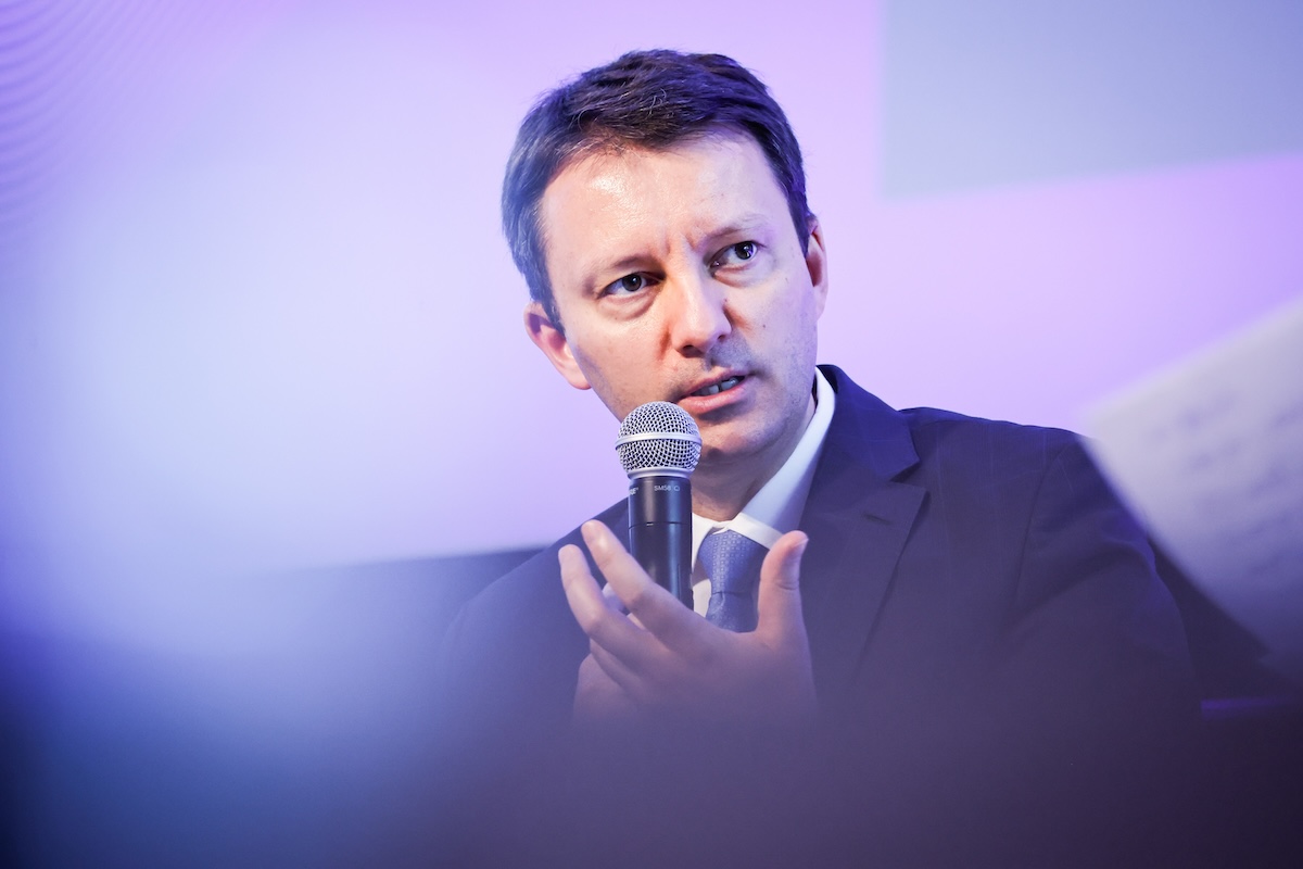 Il presidente romeno nomina il nuovo primo ministro Siegfried Muresan, terzo in cinque mesi di crisi politica