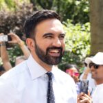Il sindaco di New York Zohran Mamdani presenta un piano da 7,4 milioni per combattere l’antisemitismo