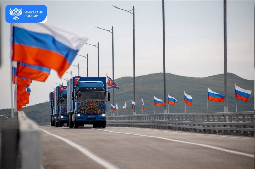 Inaugurato il primo ponte stradale tra Russia e Corea del Nord, un collegamento strategico per entrambe le nazioni