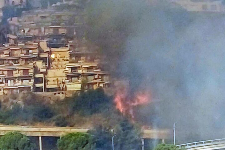 Incendio a Taormina, sindaco: “Situazione tragica, fuoco di natura dolosa”