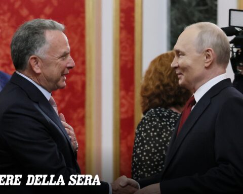 Incontro al Cremlino tra Putin e gli emissari di Trump: tregua di tre giorni proposta per Mosca e Kiev