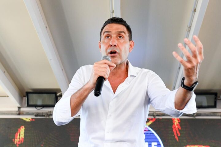 Indagine della Procura militare su Vannacci per ricostituzione del partito fascista
