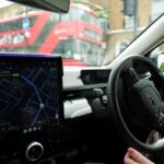 Inizio delle prime corse di robotaxi a Londra con Wayve e Uber