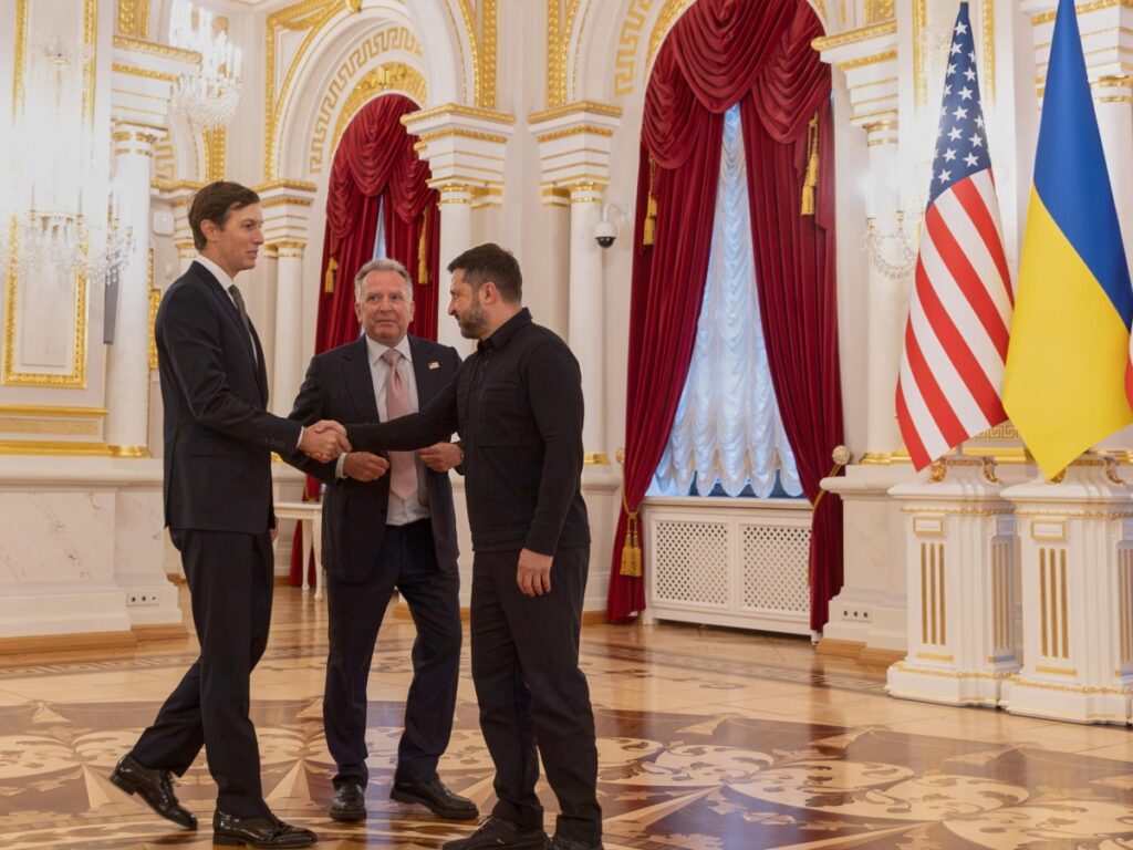 Inviati di Trump incontrano Zelensky a Kiev, ma non arriva un nuovo piano di pace