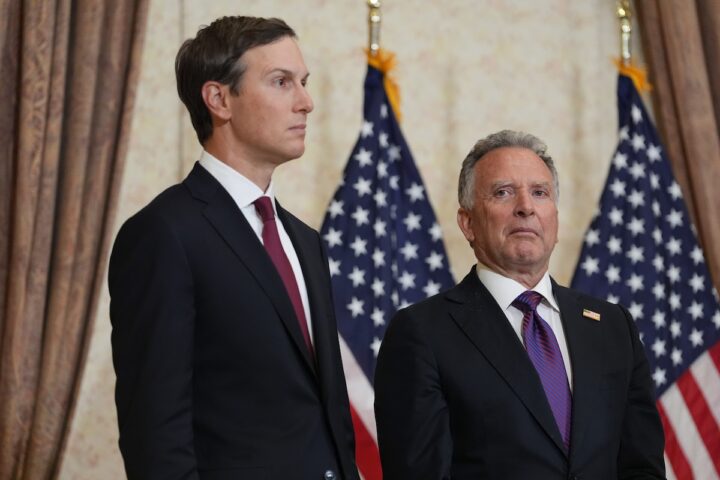Kushner e Witkoff in visita a Kyiv per la prima volta dopo Mosca, in un contesto di guerra in Ucraina