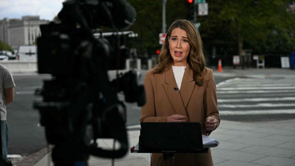 La Casa Bianca sotto accusa: i principali media americani boicottano eventi dopo la revoca degli accrediti a Cnn