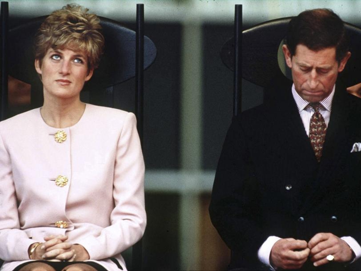 La testimonianza del conte Spencer: «Diana pensò al suicidio» e accusa i Windsor di non aver sostenuto Harry