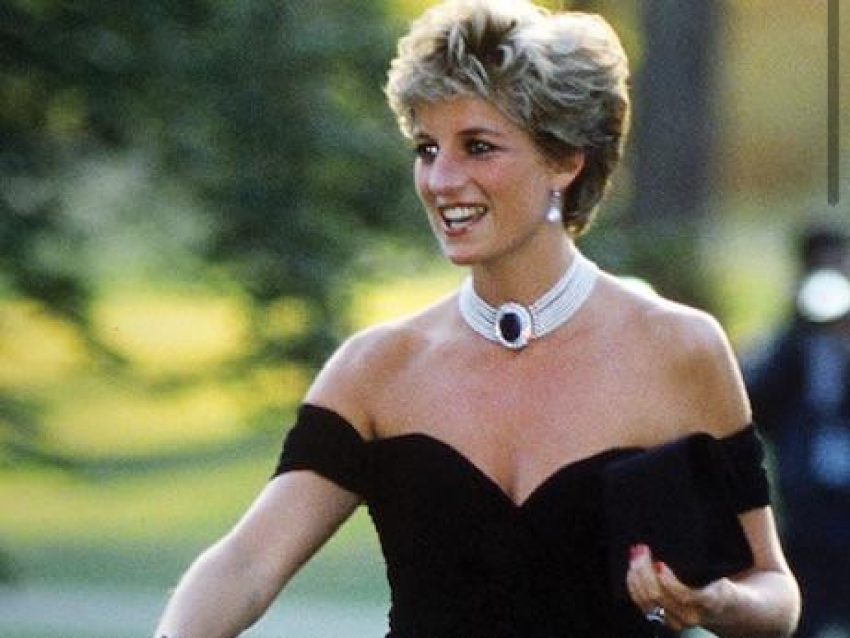 L'abito della "vendetta" di Diana andrà all'asta da Sotheby's il 9 dicembre