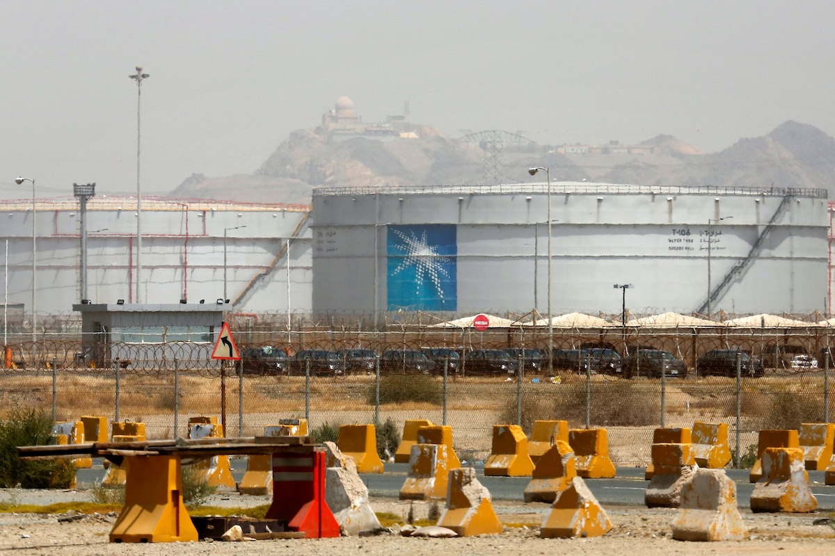 L'Arabia Saudita chiude l'oleodotto Est-Ovest dopo un attacco di droni dall'Iraq