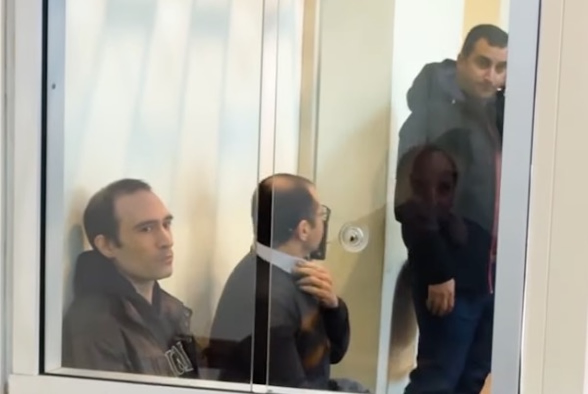 L'Azerbaigian grazia un cittadino francese condannato per spionaggio dopo rimozione delle sanzioni Ue a Usmanov