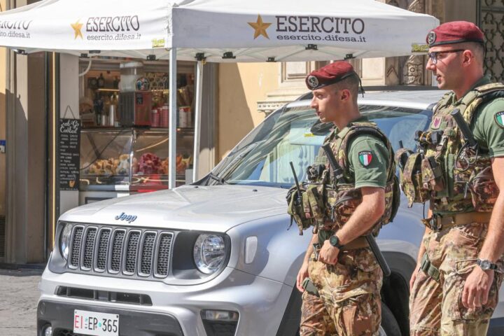 Lega chiede 10mila soldati per il rafforzamento dell'operazione Strade sicure